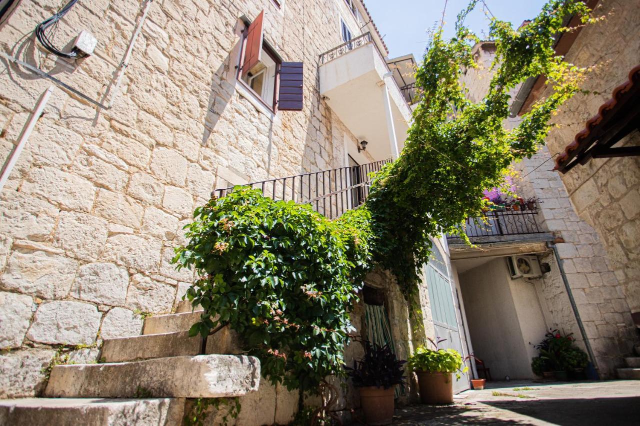 Apartments Karoca Split Buitenkant foto