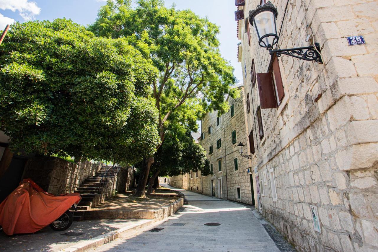 Apartments Karoca Split Buitenkant foto